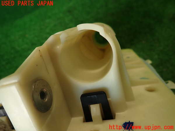 2UPJ-9234877870]ルノー・メガーヌ R.S.(ルノー・スポール)(DZF4R1)助手席側エアバッグカバー 中古_3