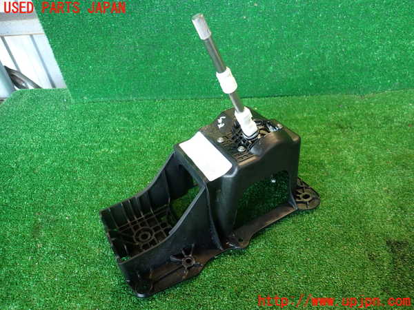 2UPJ-9234877560]ルノー・メガーヌ R.S.(ルノー・スポール)(DZF4R1)MTシフトレバー 中古_2