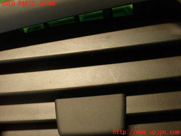 2UPJ-9234877526]ルノー・メガーヌ R.S.(ルノー・スポール)(DZF4R1)エアコン吹き出し口1 (真中) 中古_4