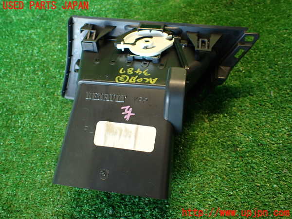 2UPJ-9234877528]ルノー・メガーヌ R.S.(ルノー・スポール)(DZF4R1)エアコン吹き出し口3 (左) 中古_2