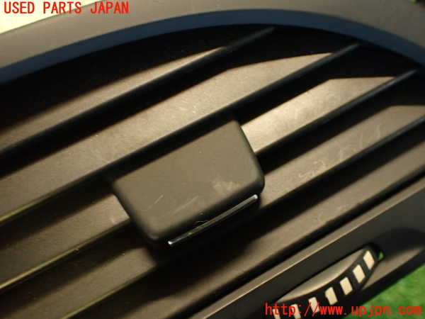 2UPJ-9234877528]ルノー・メガーヌ R.S.(ルノー・スポール)(DZF4R1)エアコン吹き出し口3 (左) 中古_5