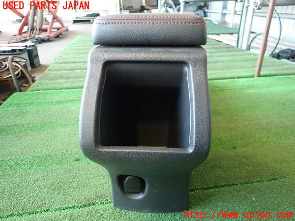 2UPJ-9234877540]ルノー・メガーヌ R.S.(ルノー・スポール)(DZF4R1)センターコンソール 中古_4