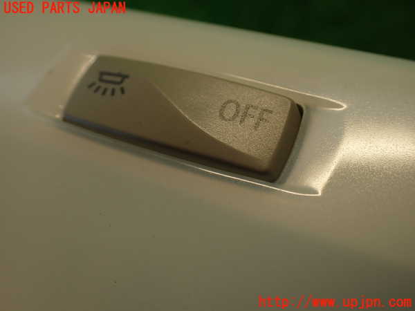 2UPJ-9234876412]ルノー・メガーヌ R.S.(ルノー・スポール)(DZF4R1)ルームランプ2 (真中 2列目) 中古_2