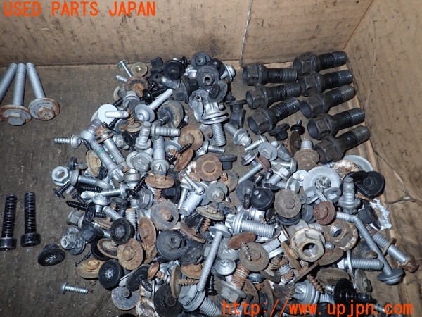 3UPJ=9234880720]BMW X3(WX20 F25)ネジ・ナット・ステー類 セット ジャンク_4