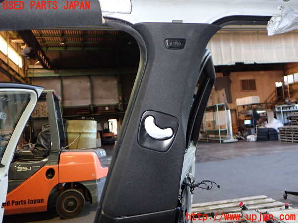 2UPJ-9234887665]BMW X3(WX20)右センターピラートリム 中古 (F25)_2