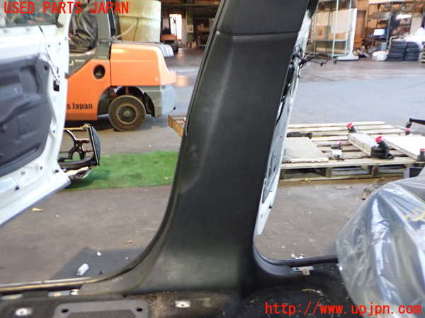 2UPJ-9234887665]BMW X3(WX20)右センターピラートリム 中古 (F25)_3