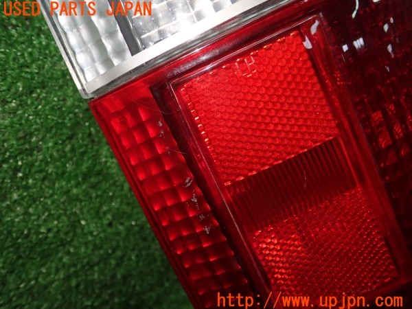 3UPJ=9234890547]ハイラックスサーフ(KZN130W)TYC 11-3205B 11-3206B テールランプ 中古_2