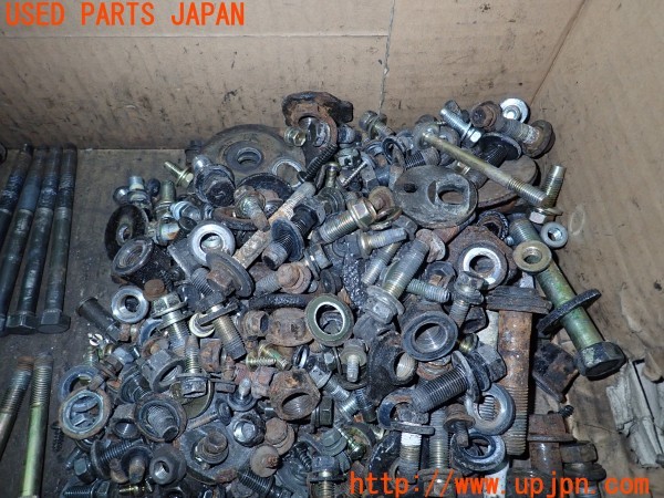 3UPJ=9234890720]ハイラックスサーフ(KZN130W)ネジ・ナット・ステー類 セット ジャンク_4