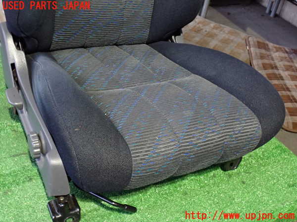 2UPJ-9234897035]ハイラックスサーフ N130系 4ドア(KZN130W)運転席シート 中古_2