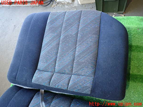 2UPJ-9234897405]ハイラックスサーフ N130系 4ドア(KZN130W)右リアシート 中古_3