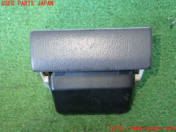2UPJ-9234897821]ハイラックスサーフ N130系 4ドア(KZN130W)灰皿1 中古_3