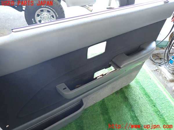 2UPJ-9234891234]ハイラックスサーフ N130系 4ドア(KZN130W)右前ドア内張り 中古_3