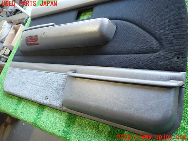 2UPJ-9234891264]ハイラックスサーフ N130系 4ドア(KZN130W)左前ドア内張り 中古_2