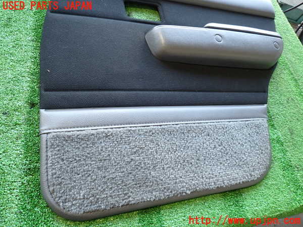 2UPJ-9234891294]ハイラックスサーフ N130系 4ドア(KZN130W)右後ドア内張り 中古_2