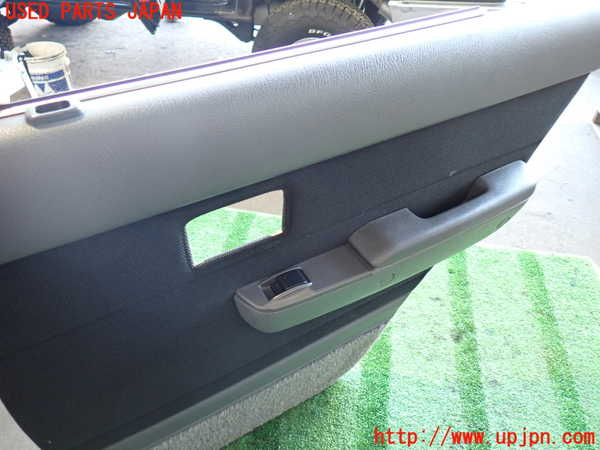 2UPJ-9234891294]ハイラックスサーフ N130系 4ドア(KZN130W)右後ドア内張り 中古_3