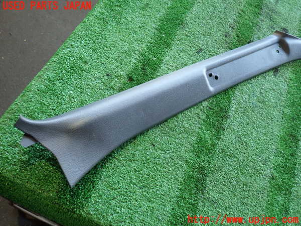 2UPJ-9234897655]ハイラックスサーフ N130系 4ドア(KZN130W)右フロントピラートリム 中古_2