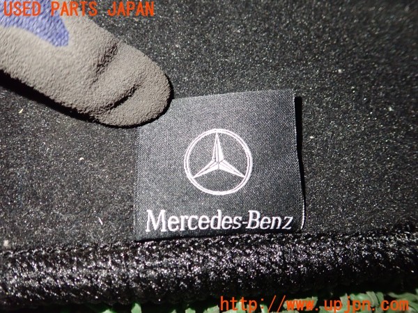 3UPJ=9234900634]ベンツ C180 ステーションワゴン(205240C S205)純正 A2056800703 ラゲッジマット トランクマット 中古_5