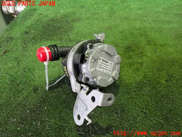 2UPJ-9234902110]ベンツ C180 ステーションワゴン(205240C)(205)ウォーターポンプ 中古_2