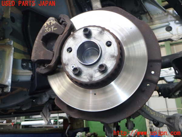 2UPJ-9234904290]ベンツ C180 ステーションワゴン(205240C)(205)右フロントナックルハブ 中古_2