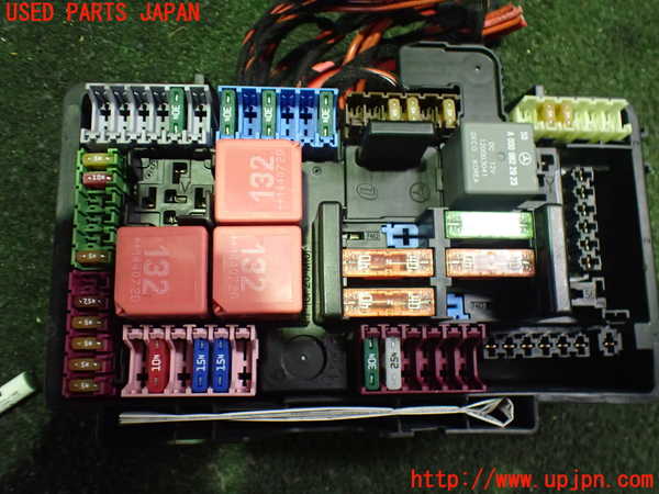 2UPJ-9234906741]ベンツ C180 ステーションワゴン(205240C)(205)ヒューズボックス1 中古_3