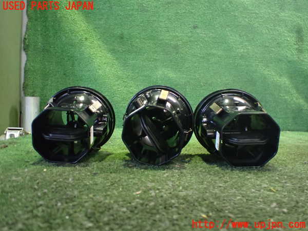 2UPJ-9234907526]ベンツ C180 ステーションワゴン(205240C)(205)エアコン吹き出し口1 (真中) 中古_2