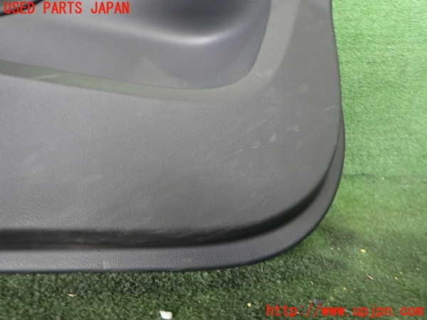 2UPJ-9234901264]ベンツ C180 ステーションワゴン(205240C)(205)左前ドア内張り 中古_2