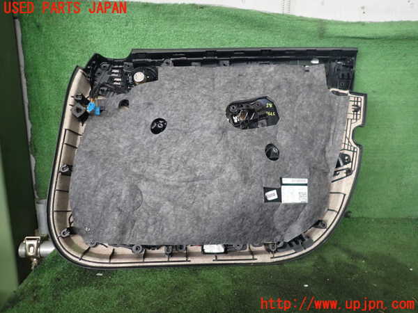 2UPJ-9234901264]ベンツ C180 ステーションワゴン(205240C)(205)左前ドア内張り 中古_4