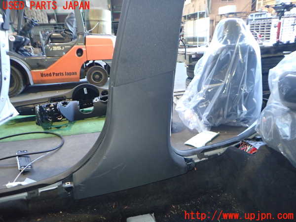 2UPJ-9234907665]ベンツ C180 ステーションワゴン(205240C)(205)右センターピラートリム 中古_3