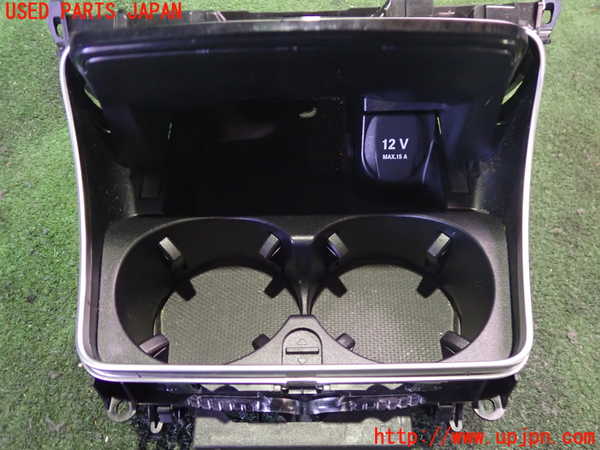 2UPJ-9234907810]ベンツ C180 ステーションワゴン(205240C)(205)ドリンクホルダー 中古_2