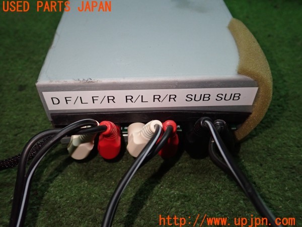 3UPJ=9234910511]ジープ グランドチェロキー ラレード(WK36)純正 アンプ 中古_4