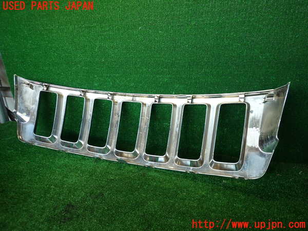2UPJ-9234911050]ジープ・グランドチェロキー(WK36)ラジエターグリル (ジャンク品) 中古_5