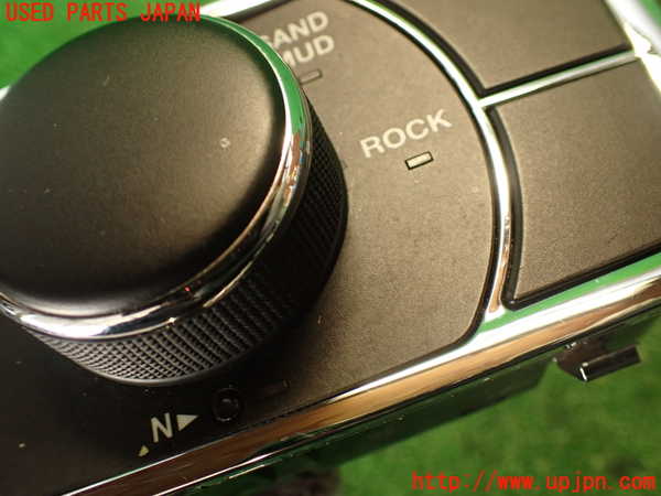 2UPJ-9234916306]ジープ・グランドチェロキー(WK36)スイッチ1 (走行モード切替、4WD LOW、ヒルディセントコントロール) 中古_2