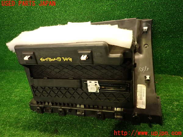 2UPJ-9234917516]ジープ・グランドチェロキー(WK36)グローブボックス1 中古_4