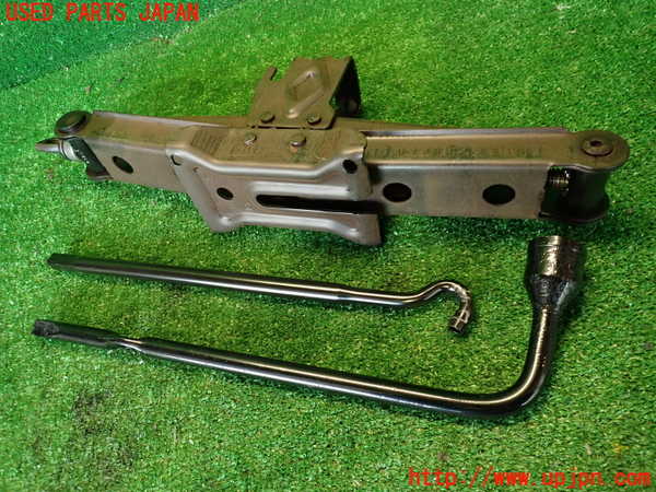 2UPJ-9234917805]ジープ・グランドチェロキー(WK36)車載工具 中古_2