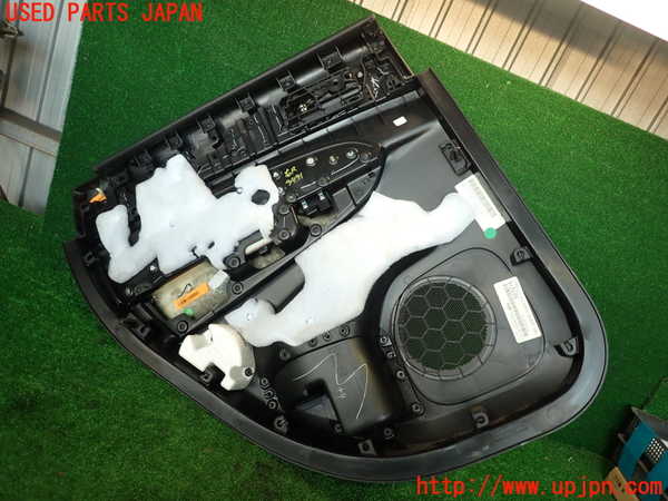 2UPJ-9234911294]ジープ・グランドチェロキー(WK36)右後ドア内張り 中古_5