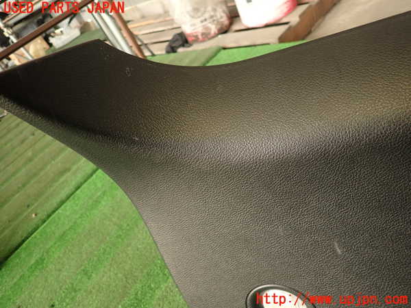 2UPJ-9234911578]ジープ・グランドチェロキー(WK36)バックドア内張り 中古_3