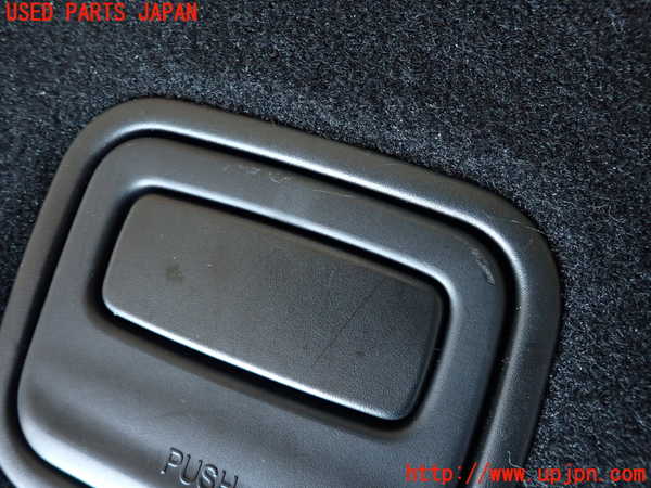 2UPJ-9234917771]ジープ・グランドチェロキー(WK36)ラゲッジトレイ1 中古_2