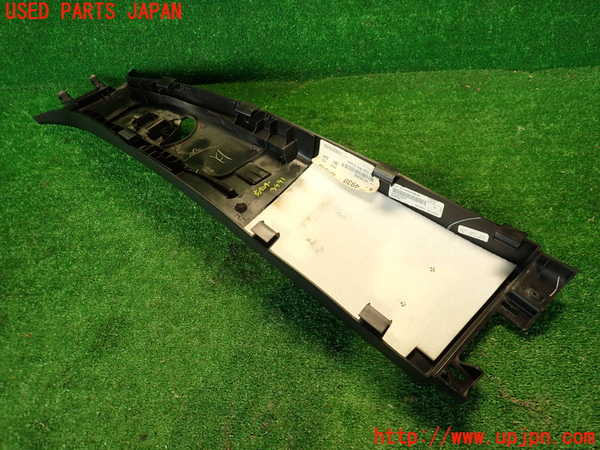 2UPJ-9234917665]ジープ・グランドチェロキー(WK36)右センターピラートリム 中古_4