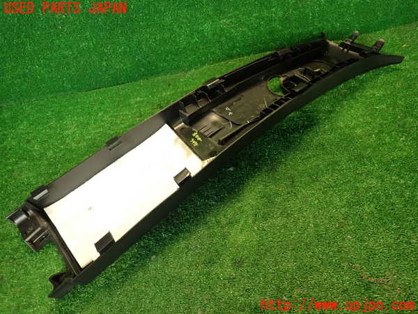 2UPJ-9234917670]ジープ・グランドチェロキー(WK36)左センターピラートリム 中古_4