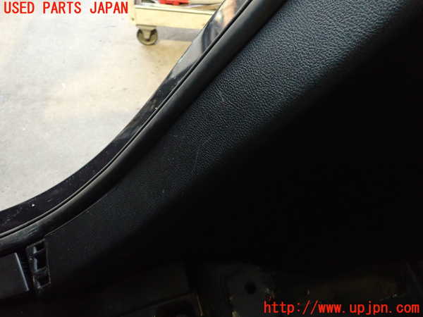 2UPJ-9234917675]ジープ・グランドチェロキー(WK36)右リアピラートリム 中古_5