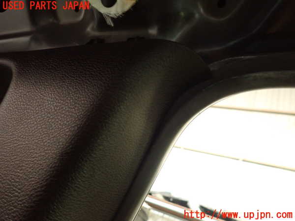 2UPJ-9234917680]ジープ・グランドチェロキー(WK36)左リアピラートリム 中古_5