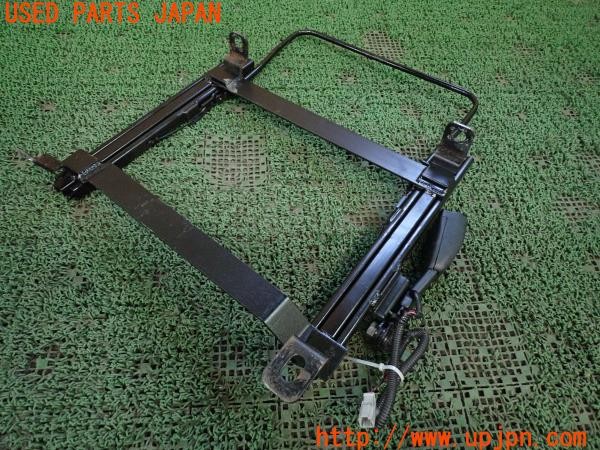 3UPJ=9234920612]シビック タイプR(EP3)前期 HKS Kansai 関西サービス KIH009 シートレール① 運転席側 純正RECARO用 ローポジション 中古_3