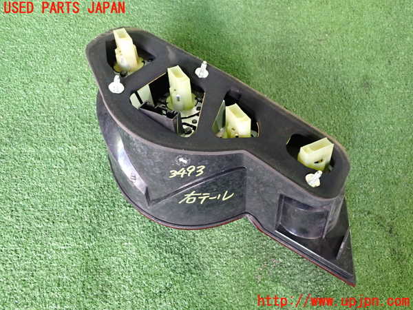 2UPJ-9234931530]BMW Z4 ロードスター(BT30)(E85)右テールランプ 中古_2