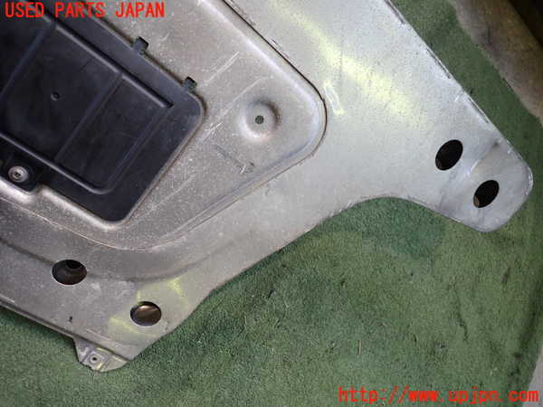 2UPJ-9234932170]BMW Z4 ロードスター(BT30)(E85)エンジンアンダーカバー 中古_3