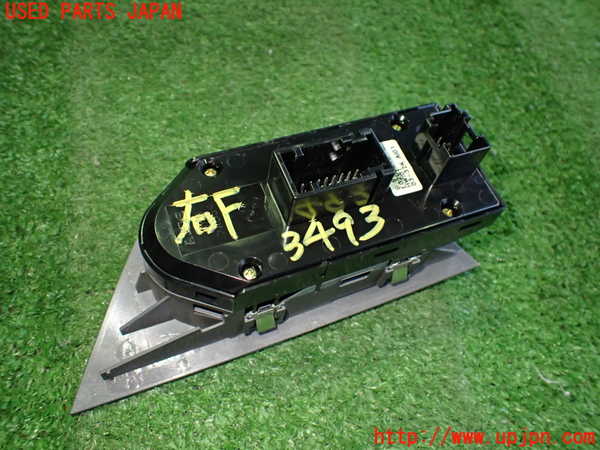 2UPJ-9234936240]BMW Z4 ロードスター(BT30)(E85)右パワーウィンドウスイッチ 中古_2