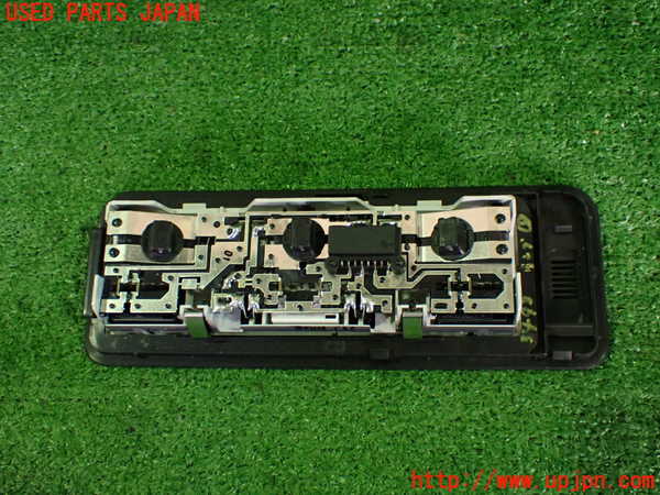 2UPJ-9234936411]BMW Z4 ロードスター(BT30)(E85)ルームランプ1 (1列目真中) 中古_2