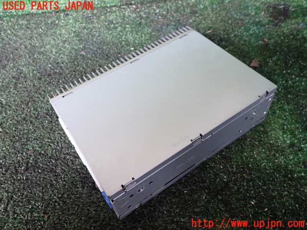 1UPJ-9234946525]アルファードハイブリッド(ATH10W)アンプ 中古_3