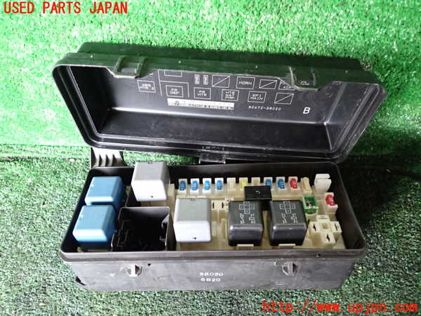 1UPJ-9234946743]アルファードハイブリッド(ATH10W)ヒューズボックス3 中古_2