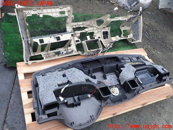 1UPJ-9234947505]アルファードハイブリッド(ATH10W)ダッシュボード 中古_4