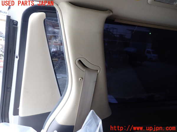 1UPJ-9234947675]アルファードハイブリッド(ATH10W)右リアピラートリム 中古_2